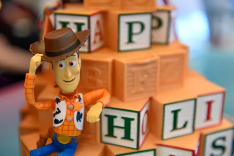 Deck the Halls Campaign